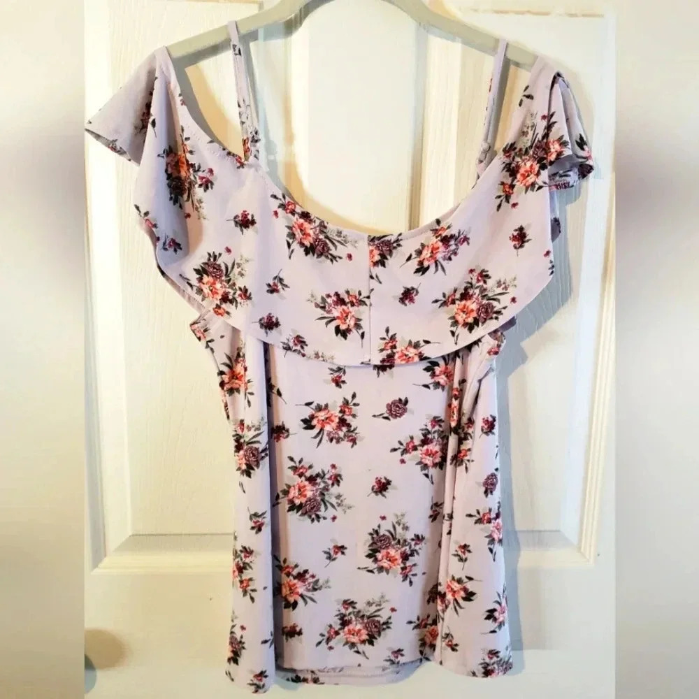 Ultra Flirt| Vintage Off The Shoulder Floral Blouse - Picture 4 of 4